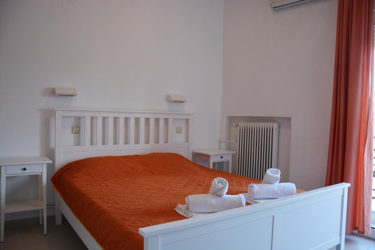 Dionyssos Hotell Liménas Eksteriør bilde